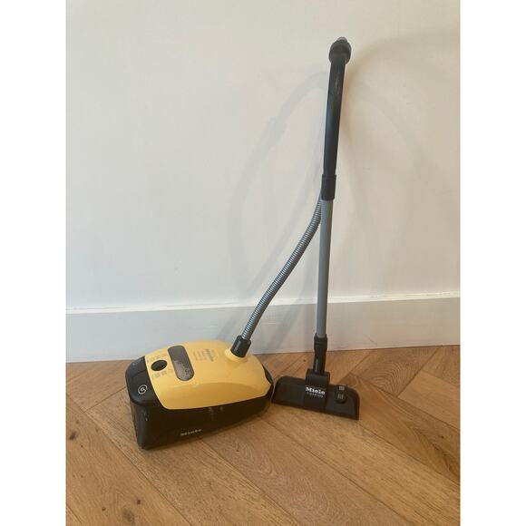 Meile Kids Toy Canister Vacuum Battery Operated ~ Cute Canary Yellow - Picture 1 of 9